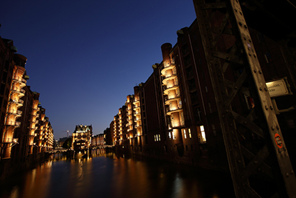 Dämmerungfoto Speicherstadt Hamburg, Poggenmühlen Brücke